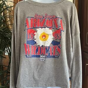 NWT Arizona Wildcats Long Sleeve Flower Tee NWT | L | Captivating College NCAA